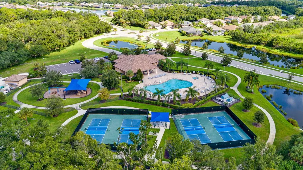 792 ROSEMARY CIRCLE Bradenton, FL 34212