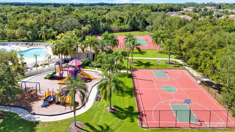 792 ROSEMARY CIRCLE Bradenton, FL 34212
