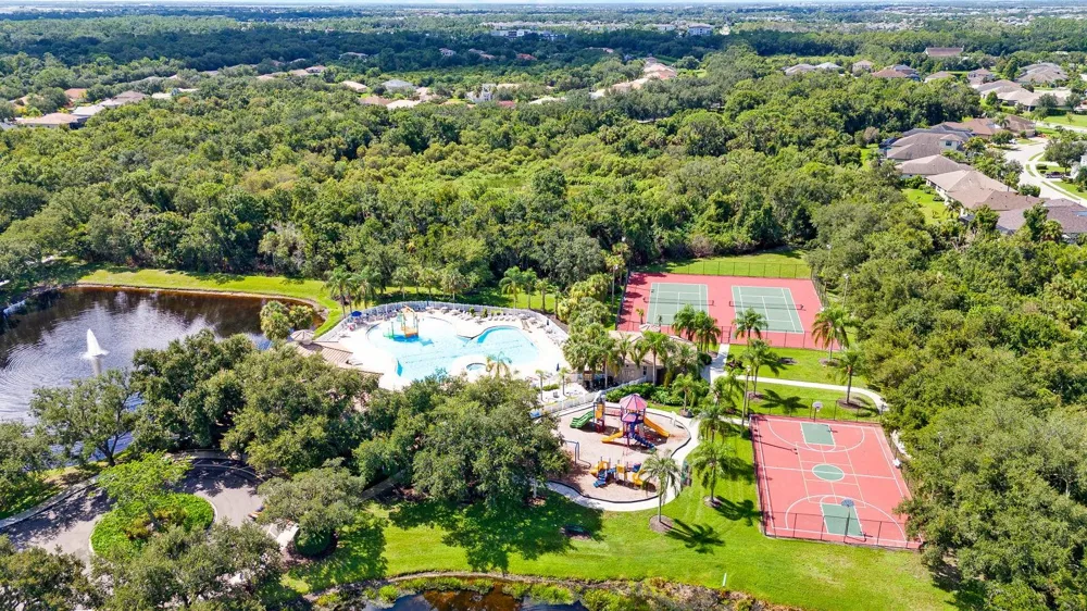 792 ROSEMARY CIRCLE Bradenton, FL 34212