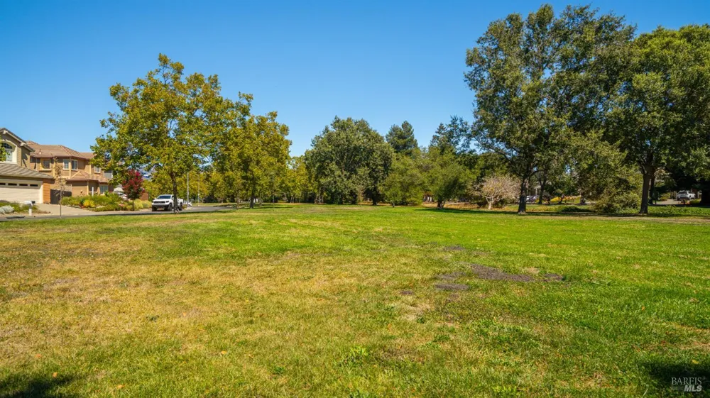 1751 Inverness Drive Petaluma, CA 94954