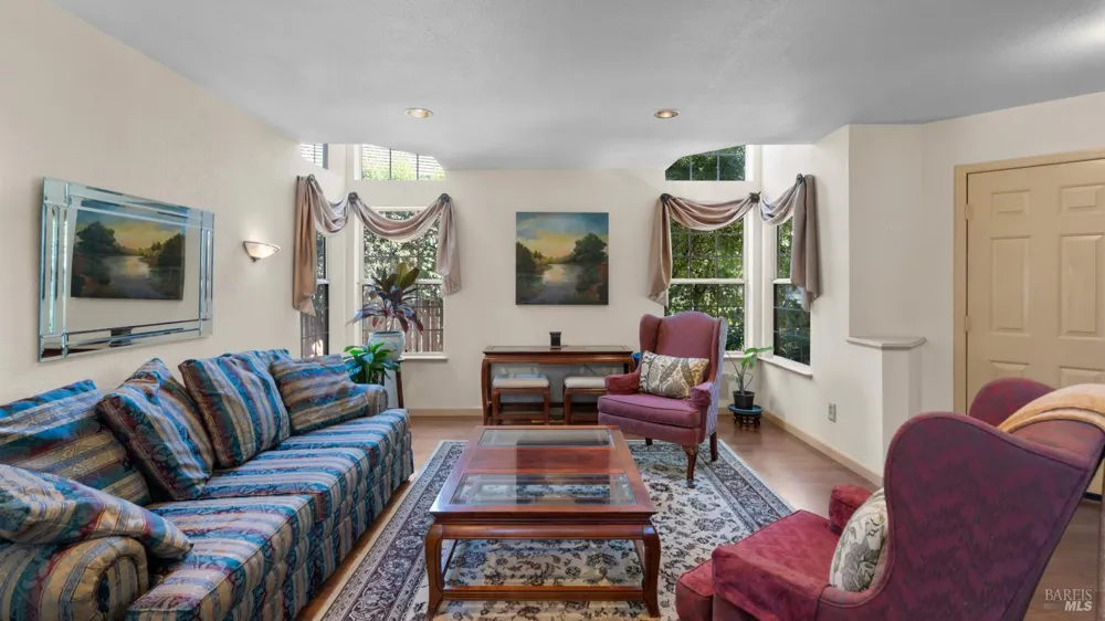 1751 Inverness Drive Petaluma, CA 94954