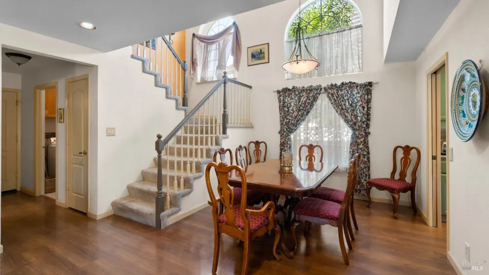1751 Inverness Drive Petaluma, CA 94954