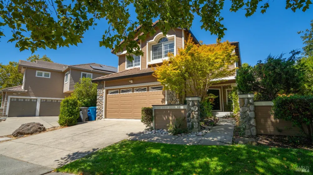 1751 Inverness Drive Petaluma, CA 94954