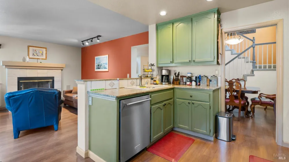 1751 Inverness Drive Petaluma, CA 94954