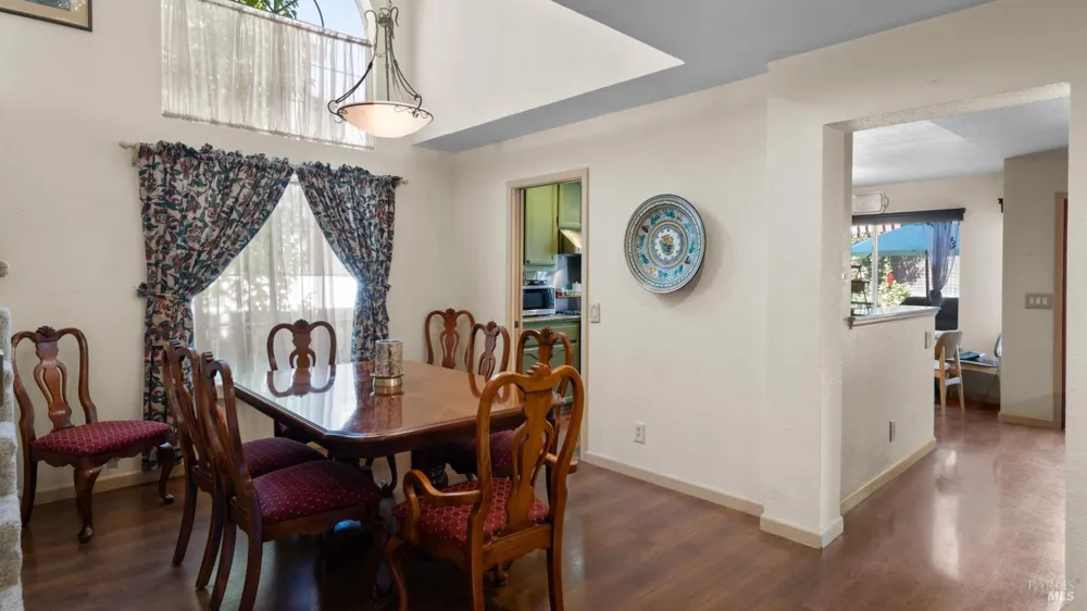 1751 Inverness Drive Petaluma, CA 94954