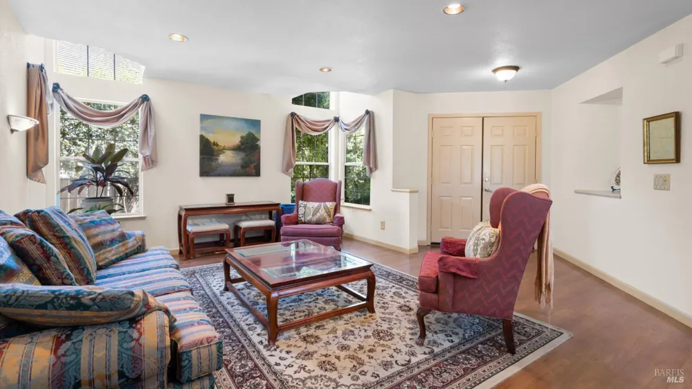 1751 Inverness Drive Petaluma, CA 94954