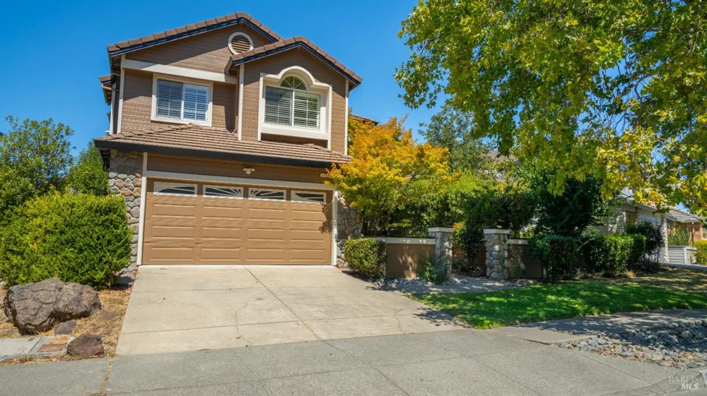 1751 Inverness Drive Petaluma, CA 94954