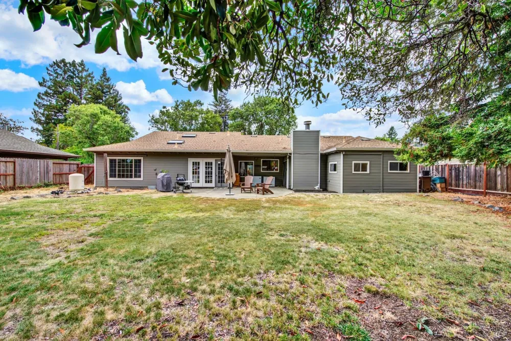 3086 Hermosa Drive Napa, CA 94558