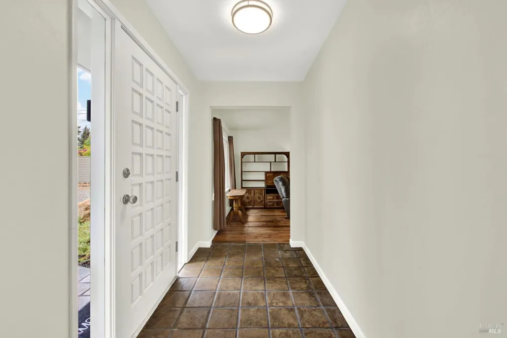 3086 Hermosa Drive Napa, CA 94558