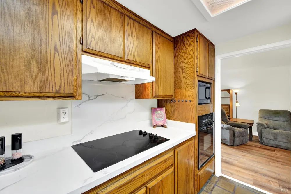 3086 Hermosa Drive Napa, CA 94558