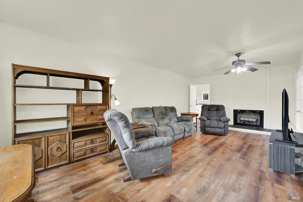 3086 Hermosa Drive Napa, CA 94558