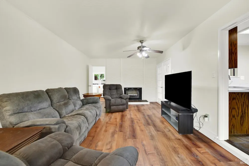 3086 Hermosa Drive Napa, CA 94558