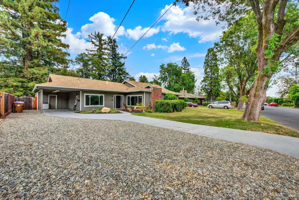 3086 Hermosa Drive Napa, CA 94558