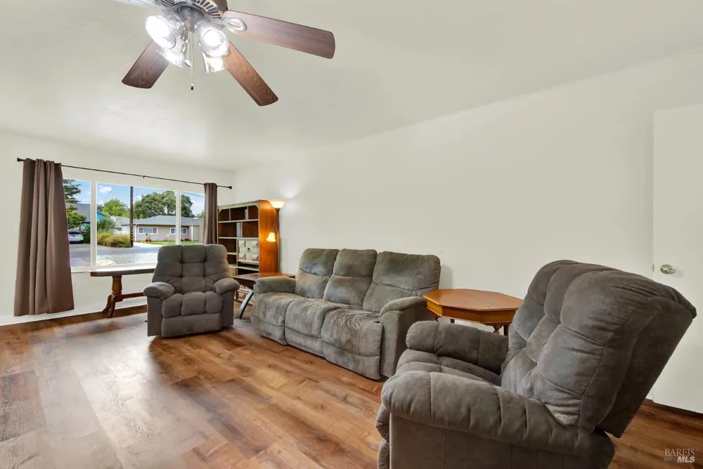 3086 Hermosa Drive Napa, CA 94558