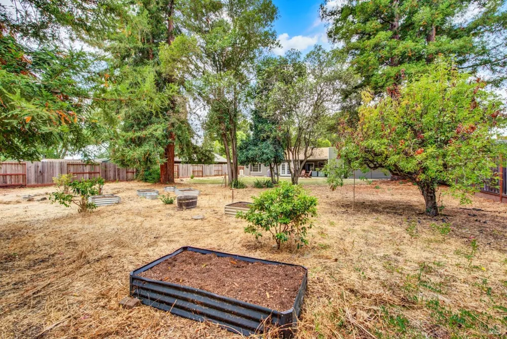 3086 Hermosa Drive Napa, CA 94558