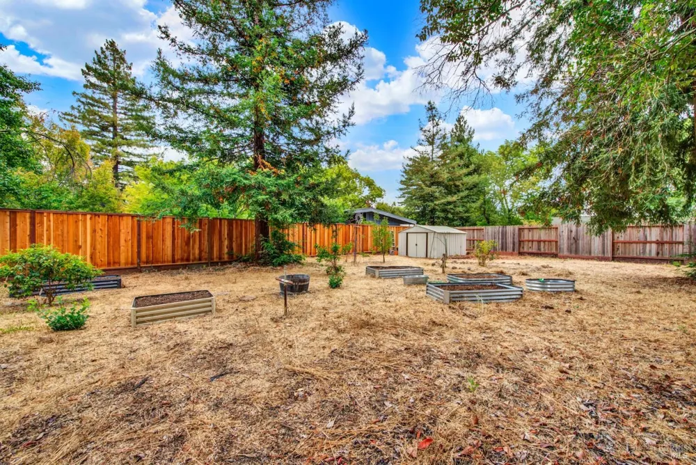 3086 Hermosa Drive Napa, CA 94558