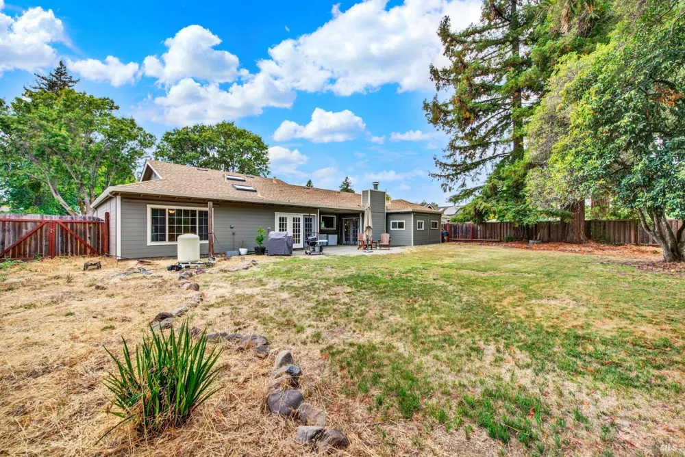 3086 Hermosa Drive Napa, CA 94558