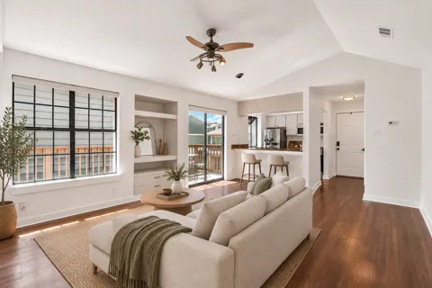 2215 Post Road #2072