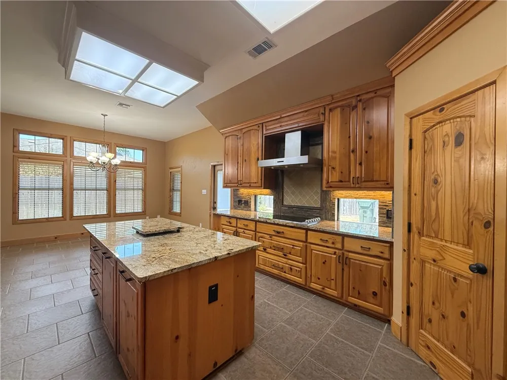7605 Bayonne Drive Corpus Christi, TX 78414