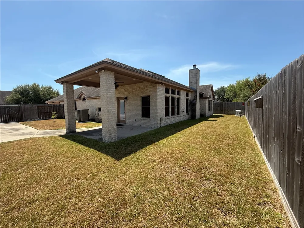7605 Bayonne Drive Corpus Christi, TX 78414