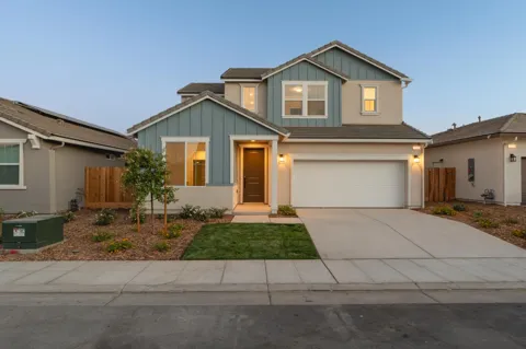 1132 Ponderosa Way W