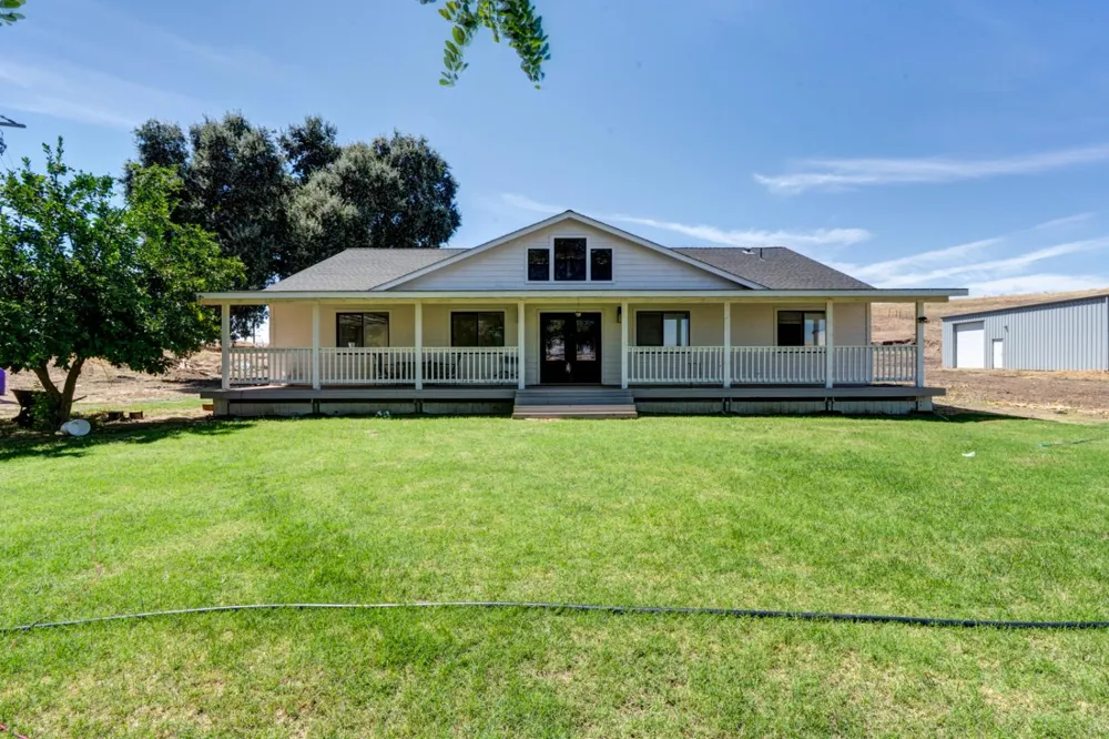 561 Rushing Road Waterford, CA 95386