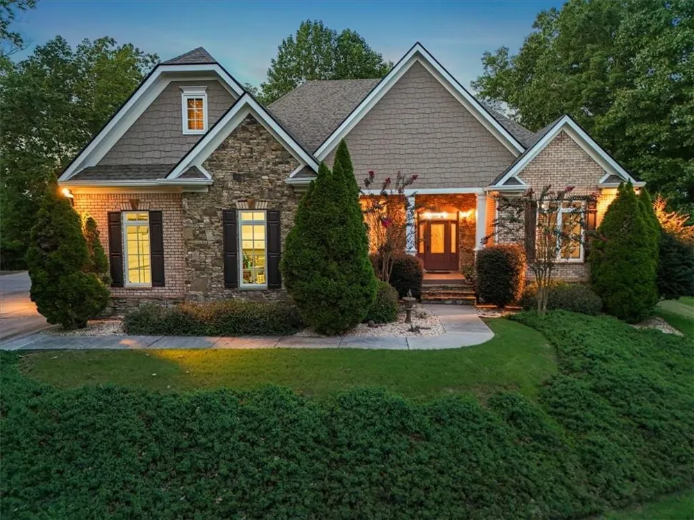 195 Fredericks Cove Dawsonville, GA 30534