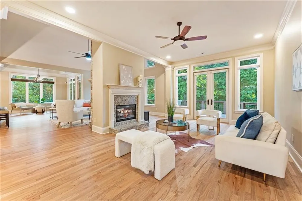 195 Fredericks Cove Dawsonville, GA 30534