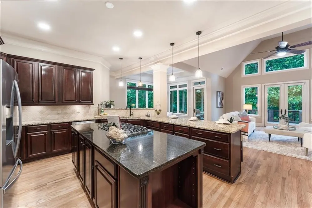 195 Fredericks Cove Dawsonville, GA 30534