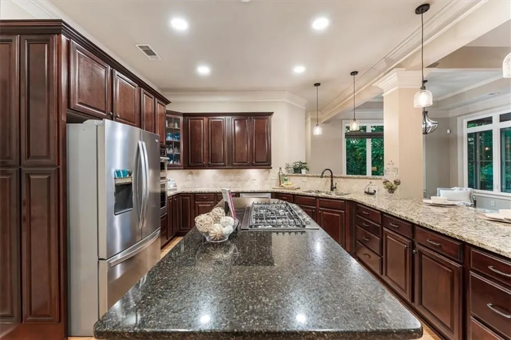 195 Fredericks Cove Dawsonville, GA 30534