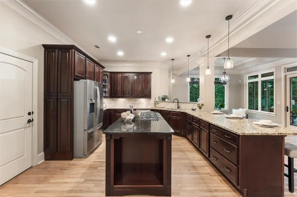 195 Fredericks Cove Dawsonville, GA 30534