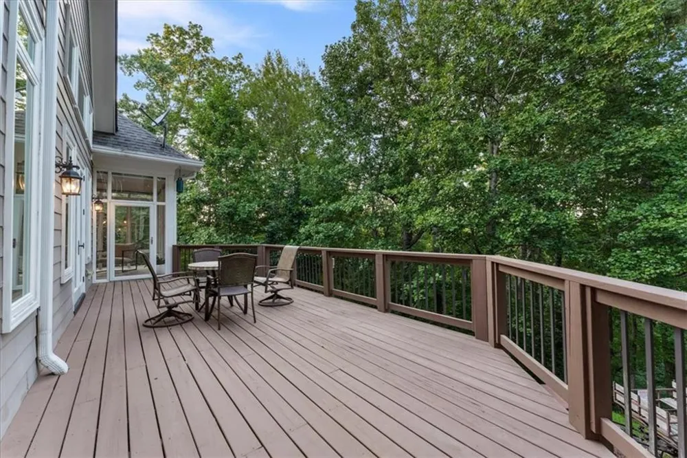 195 Fredericks Cove Dawsonville, GA 30534
