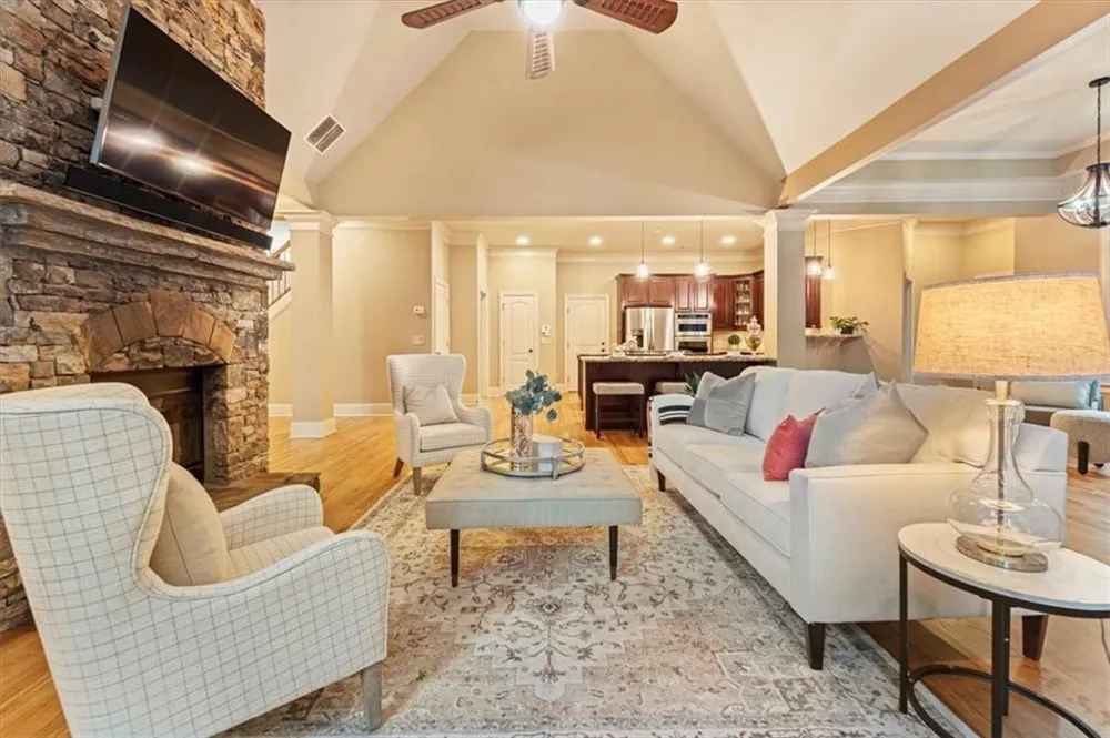 195 Fredericks Cove Dawsonville, GA 30534
