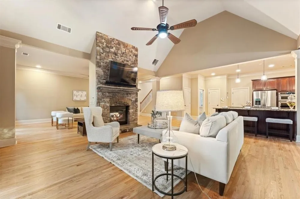 195 Fredericks Cove Dawsonville, GA 30534