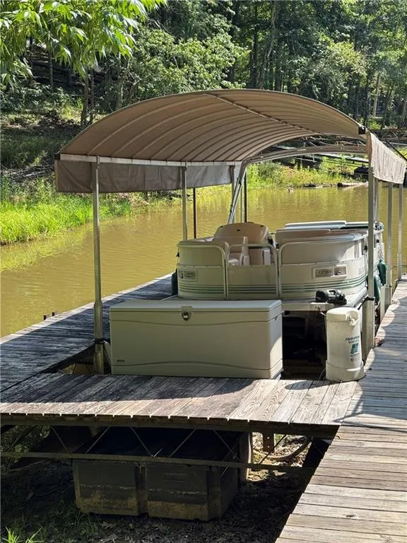 195 Fredericks Cove Dawsonville, GA 30534