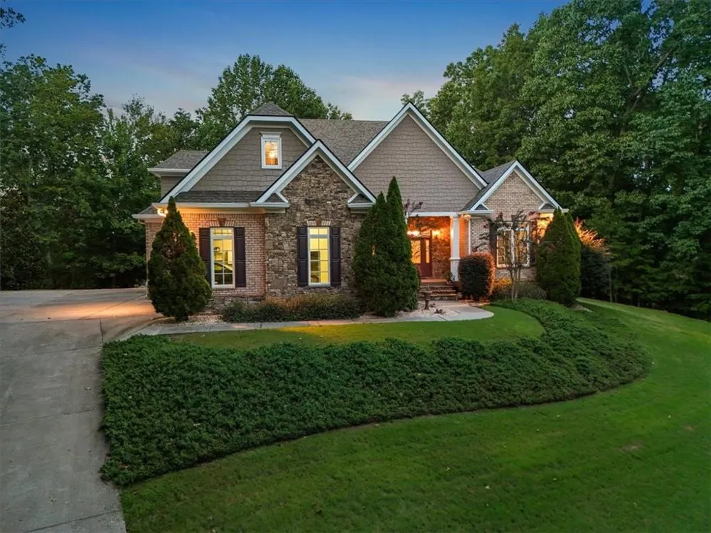 195 Fredericks Cove Dawsonville, GA 30534