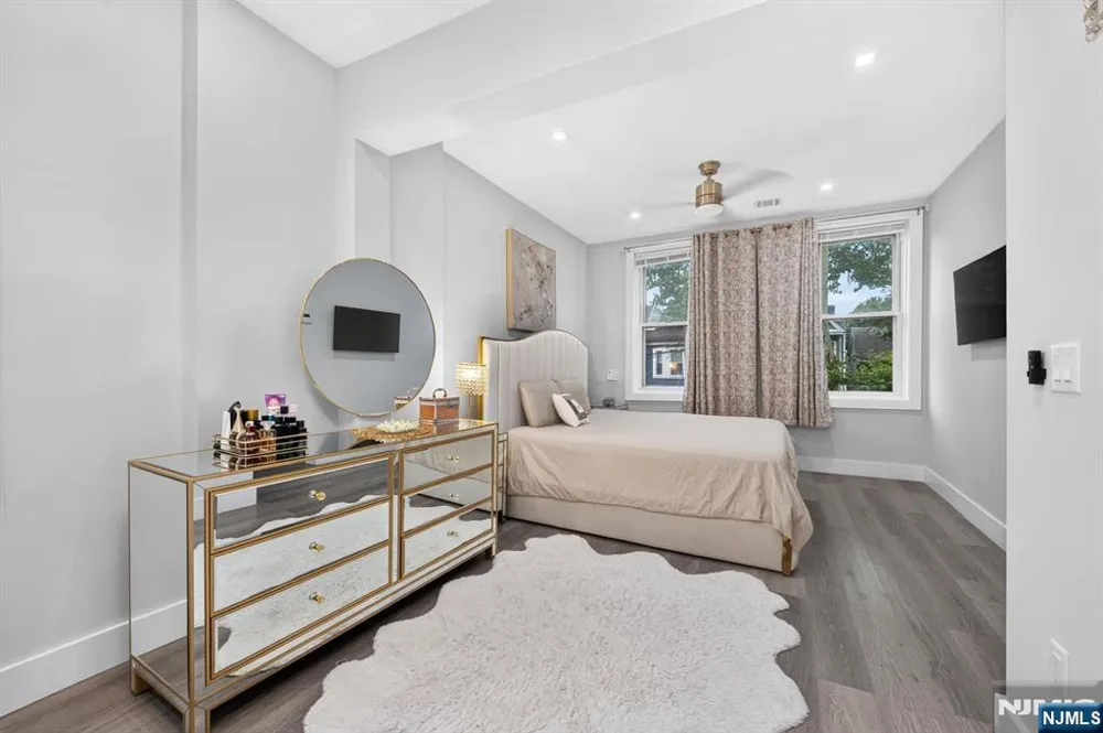 128 Sherman Place Jersey City, NJ 07307