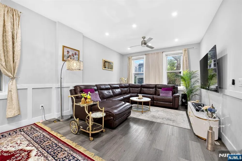 128 Sherman Place Jersey City, NJ 07307