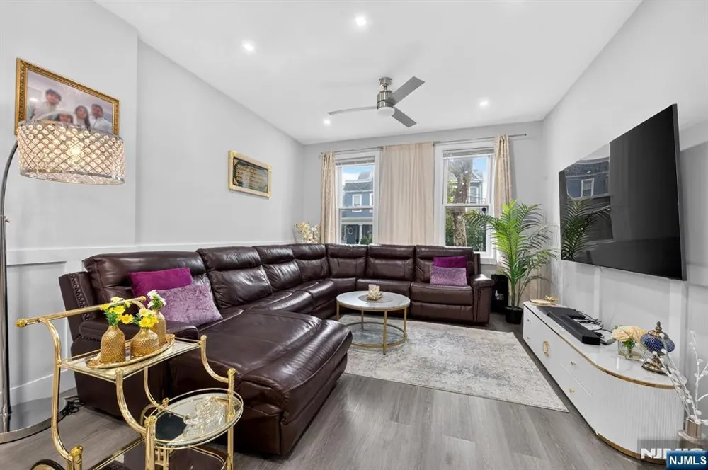 128 Sherman Place Jersey City, NJ 07307