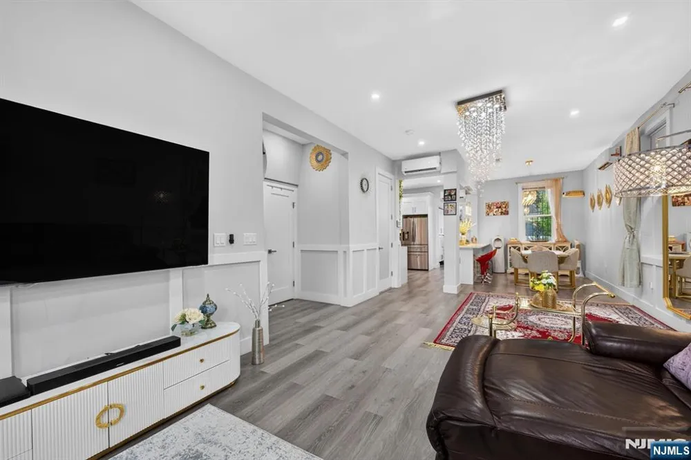 128 Sherman Place Jersey City, NJ 07307