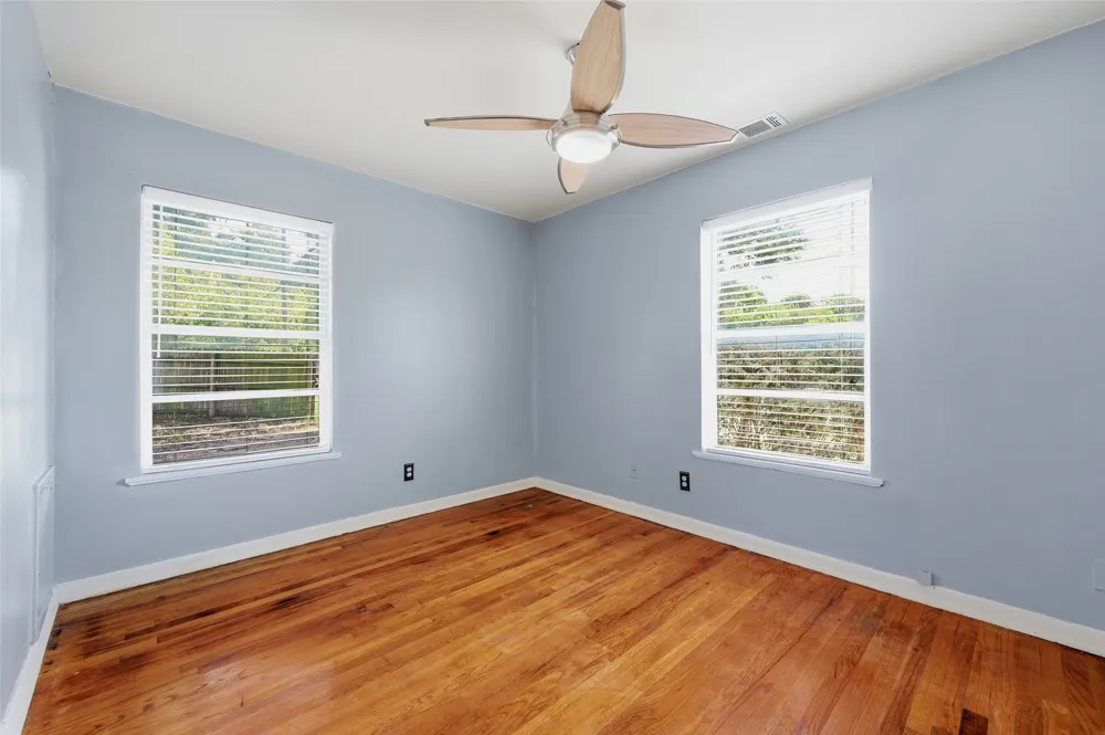 636 S Andrews Avenue Sherman, TX 75090