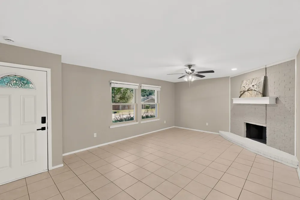 2404 Lemmontree Lane Plano, TX 75074