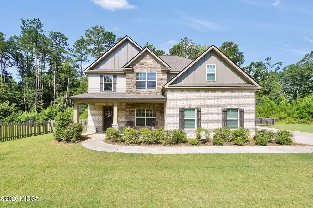 231 Homestead Circle Forsyth, GA 31029