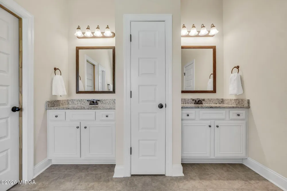 231 Homestead Circle Forsyth, GA 31029