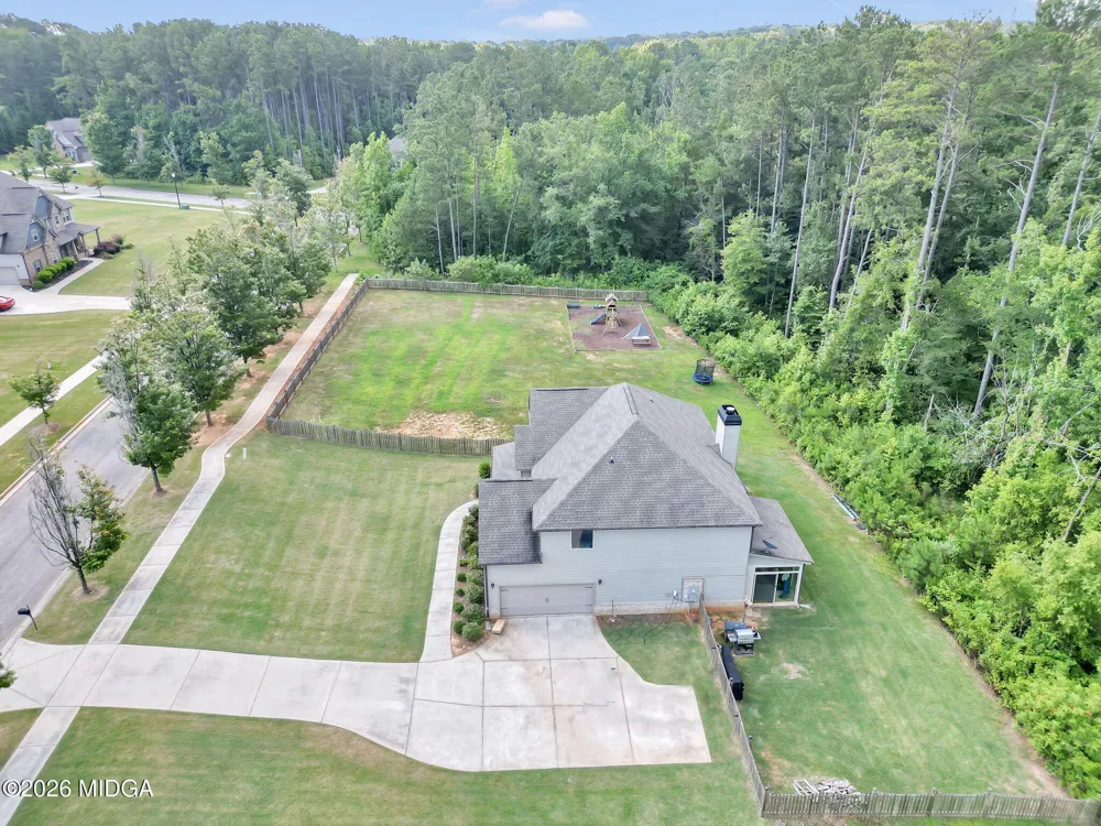 231 Homestead Circle Forsyth, GA 31029
