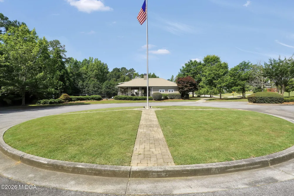 231 Homestead Circle Forsyth, GA 31029