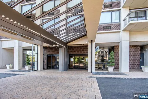 200 Old Palisade Road 15C