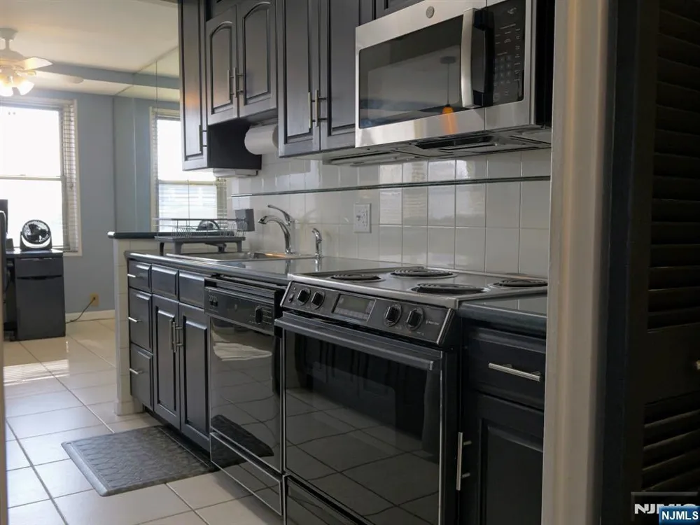 301 Beech Street 11H Hackensack, NJ 07601