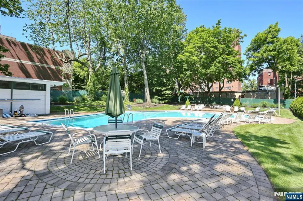 301 Beech Street 11H Hackensack, NJ 07601