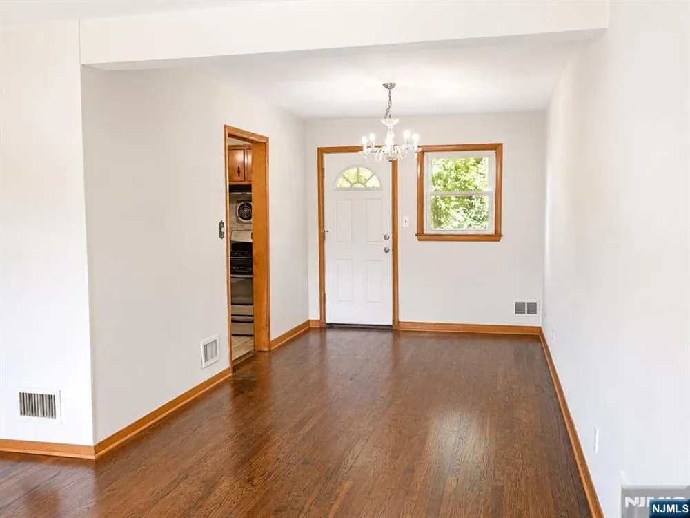 432 Hamilton Place Hackensack, NJ 07601
